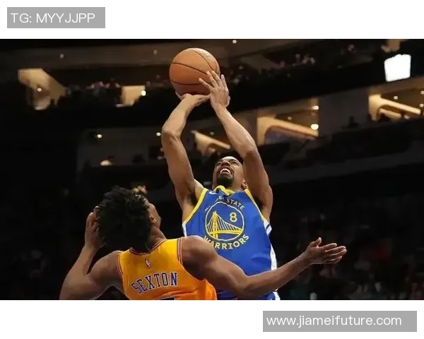 协助第二阵型撑住了局势!勇士候补后场可贵打出了不错的体现? 协助第二阵型撑住了局势!勇士候补后场可贵打出了不错的体现?